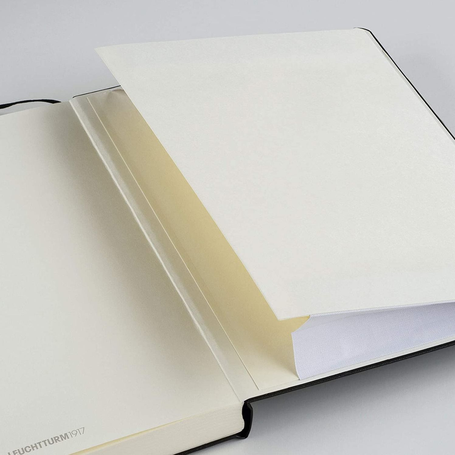 Leuchtturm1917 Powder Medium Plain Journal - Image 4