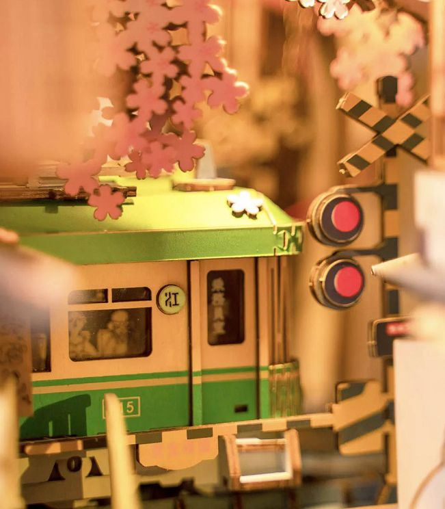 DIY Miniature Bookend: Sakura Tram - Image 6