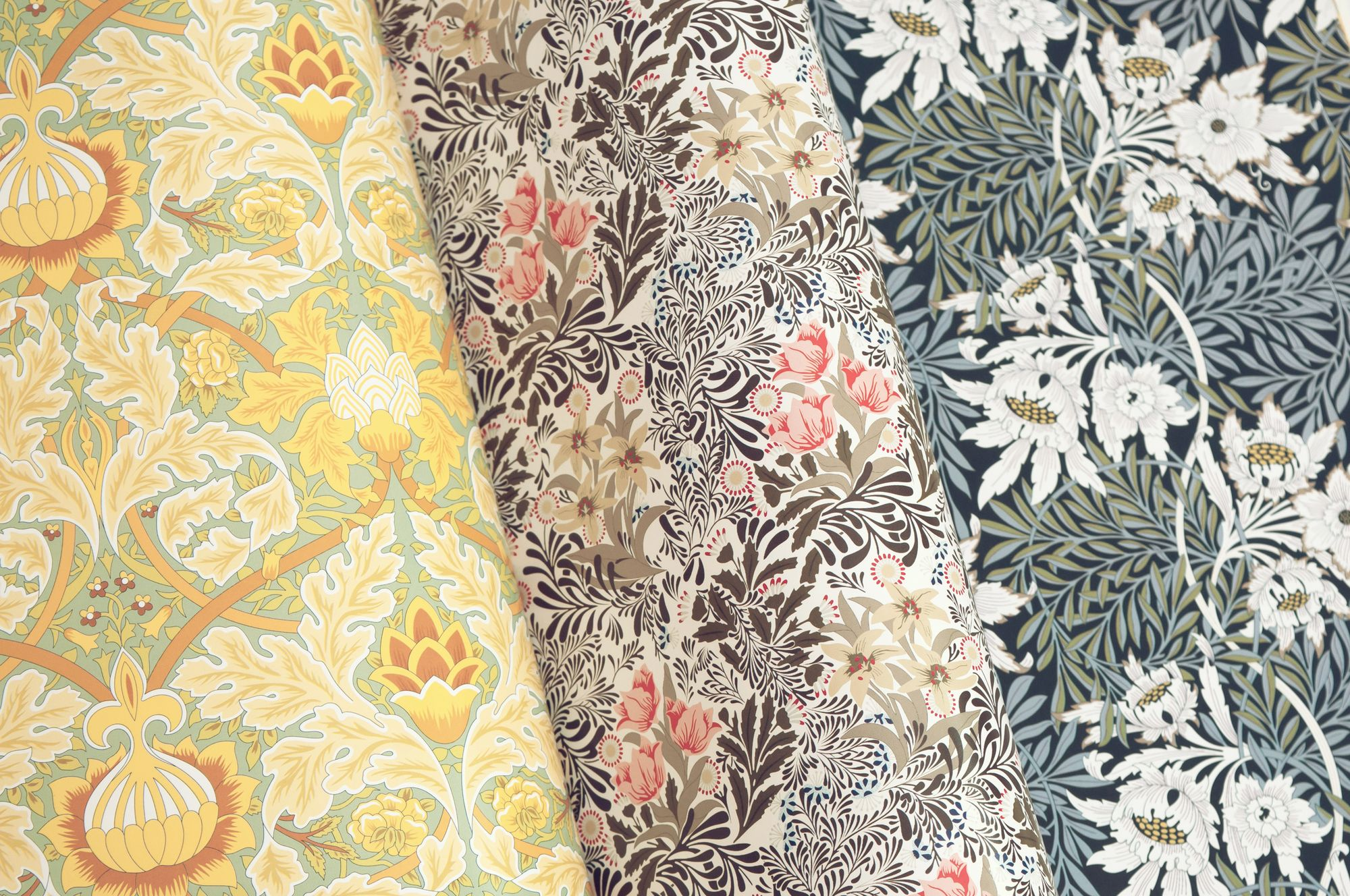 Alternative view of William Morris Gift & Creative Paper Book
