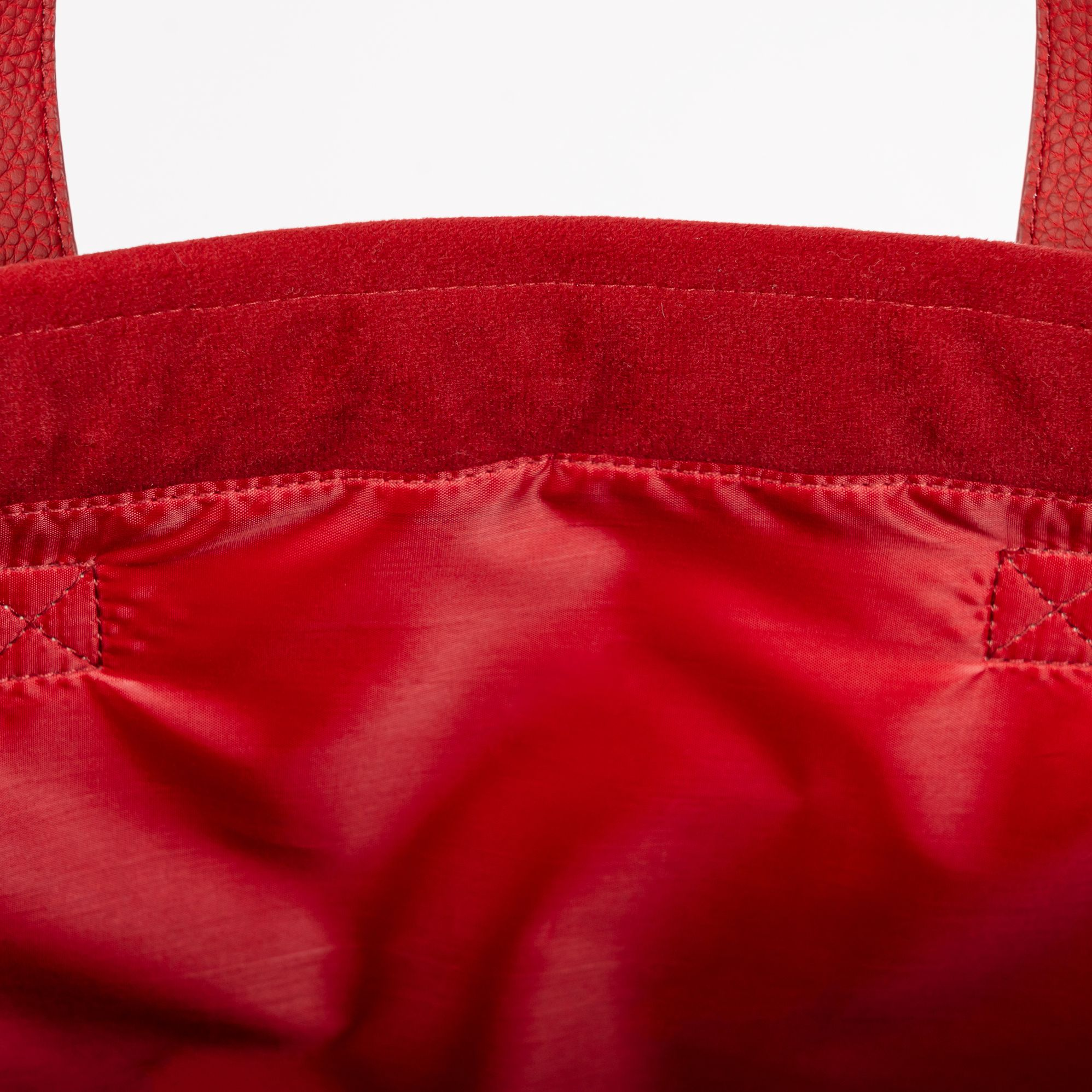 B&N Exclusive Red Quilted Velvet Tote - Image 4