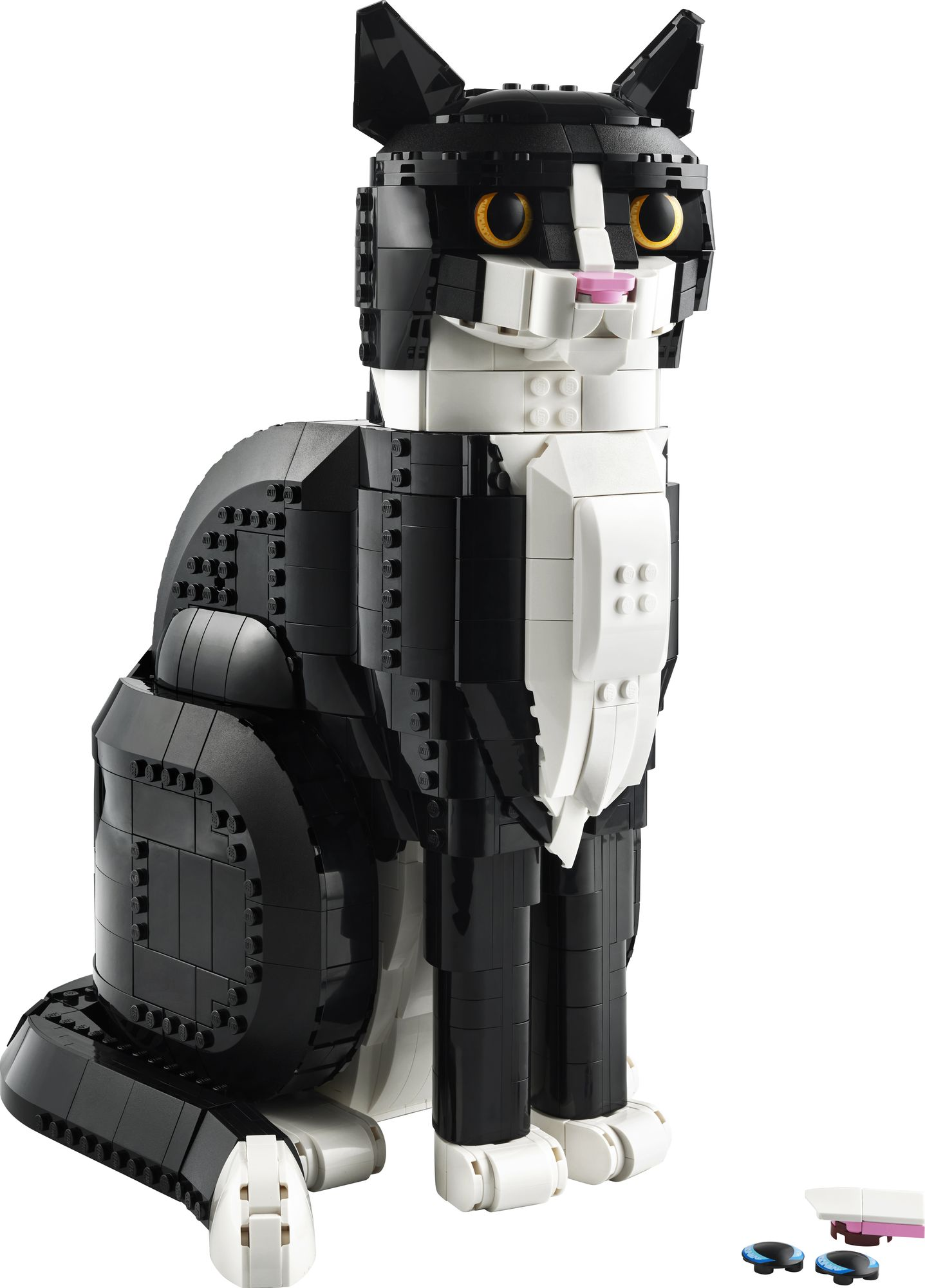 Alternative view of LEGO Ideas Tuxedo Cat 21349