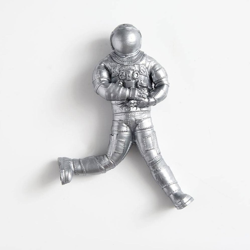 Alternative view of Epic Stretch Astronaut