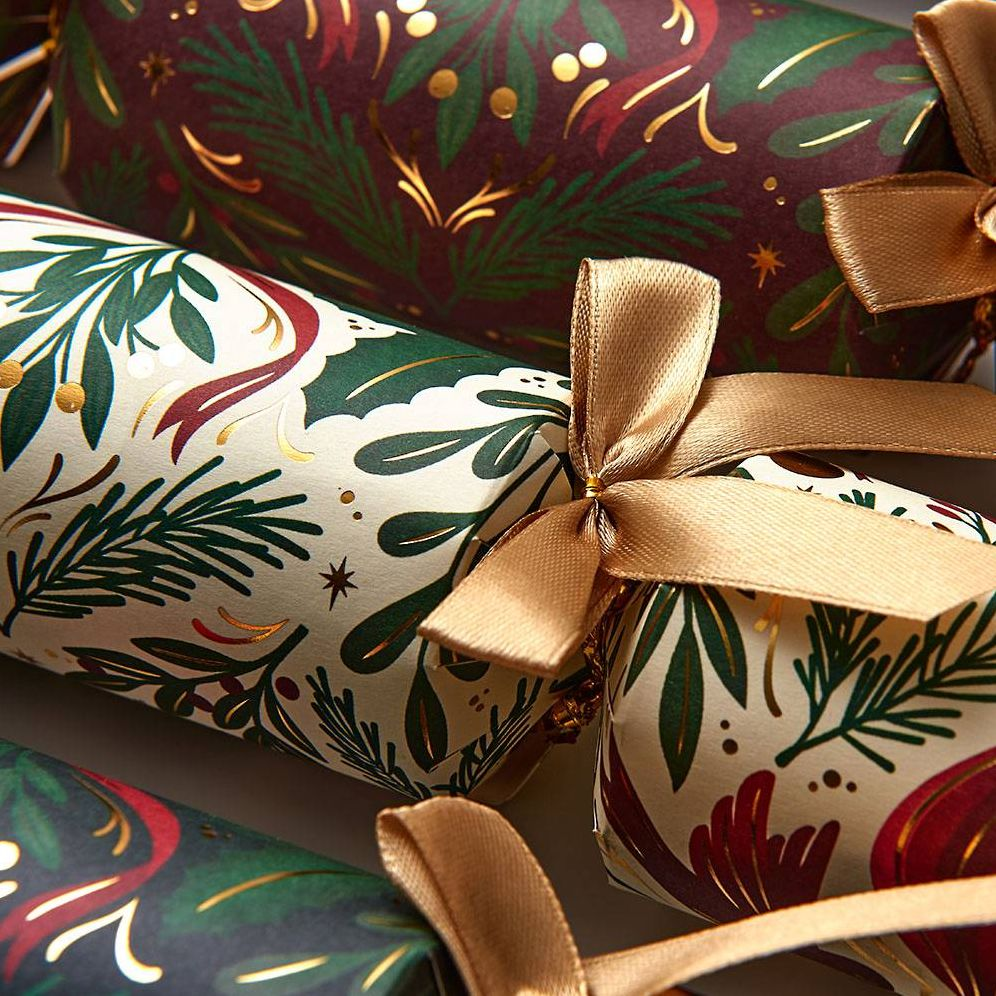 Alternative view of Elegant Holiday Crackers