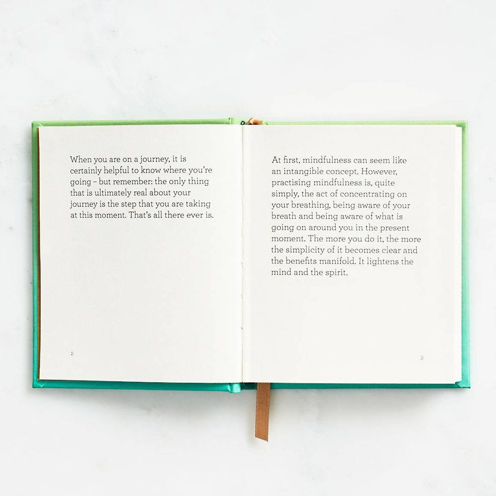 The Little Book of Mindfulness: Focus. Slow Down. De-stress. - Image 2