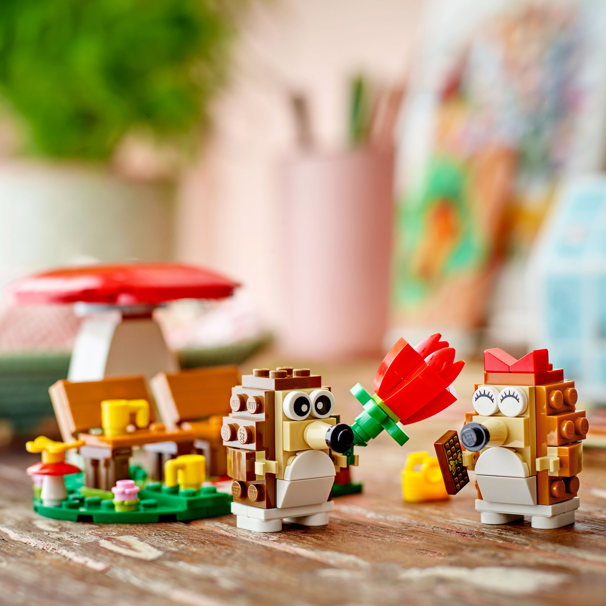 LEGO LEL Seasons Hedgehog Picnic Date 40711 - Image 5