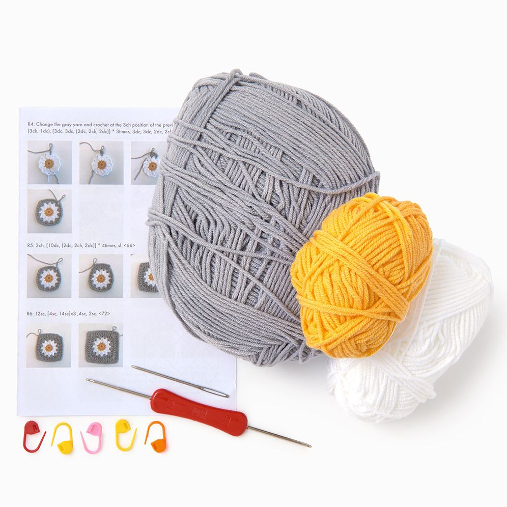Alternative view of Daisy Crochet Tote Bag Kit