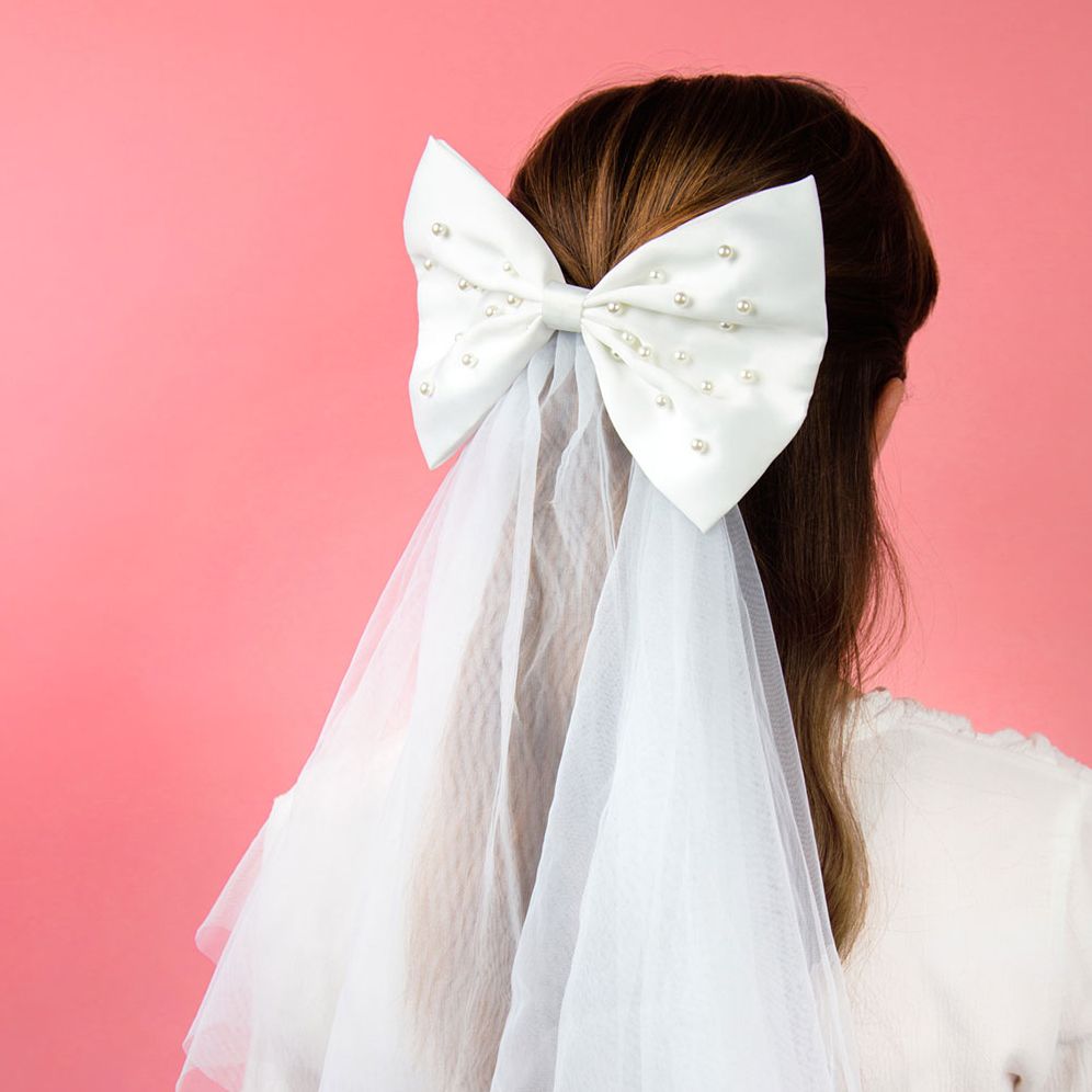 Alternative view of Bride to Be White Pearl Bow and Veil