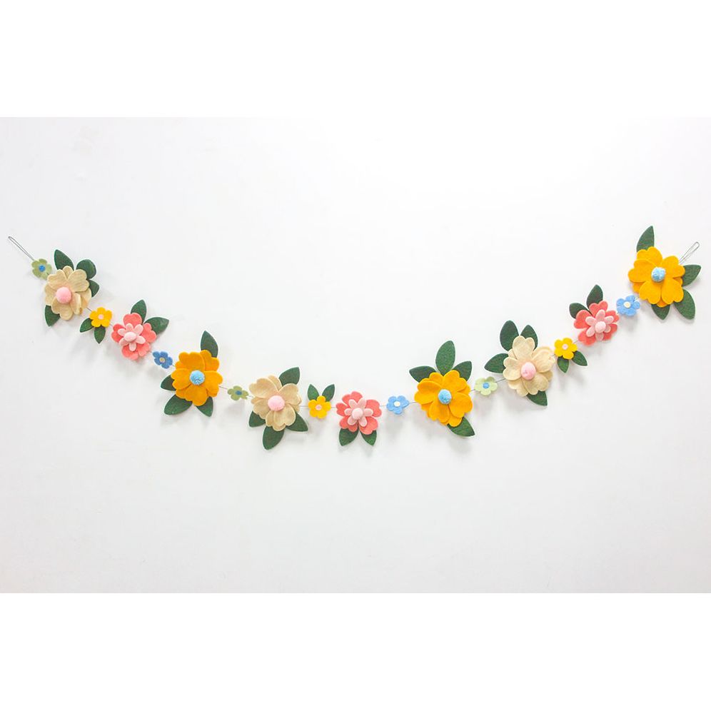 Alternative view of Primrose Garland 6ft