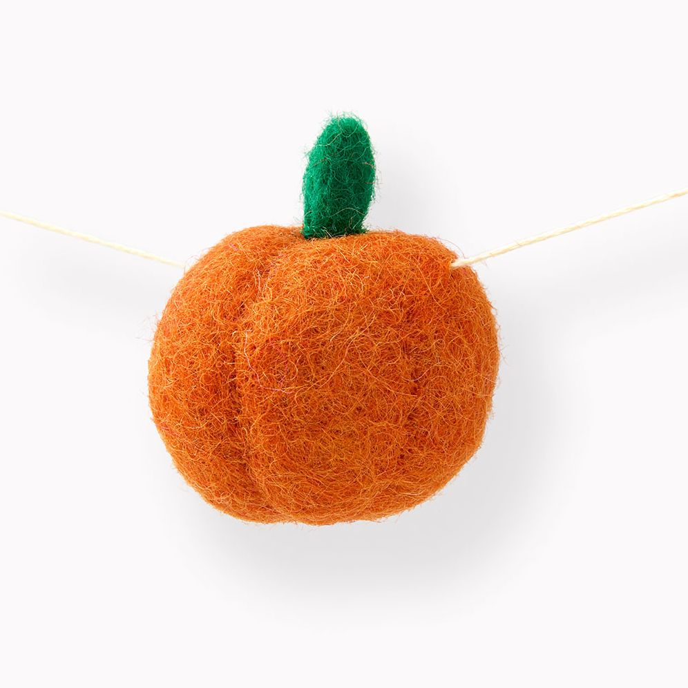 Leaf and Pumpkin Felt Garland - Image 3