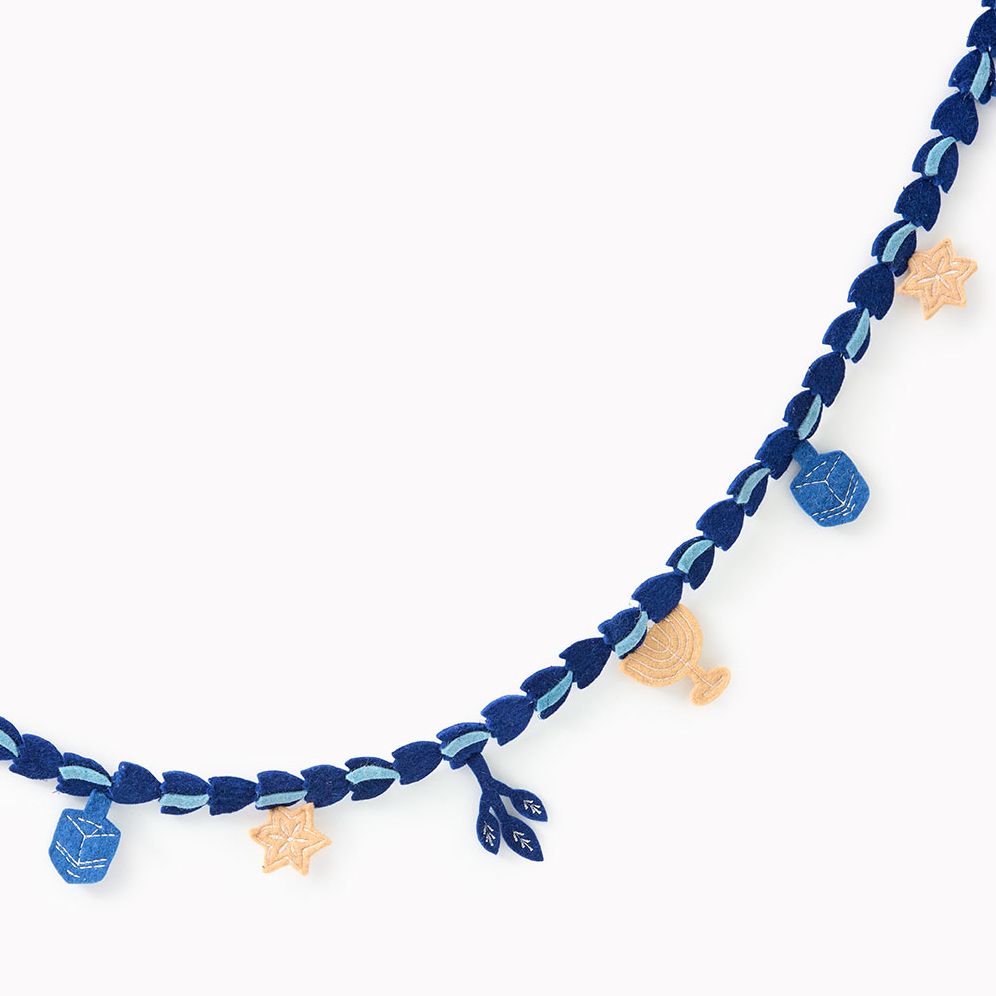 Alternative view of Hanukkah Leaves Garland
